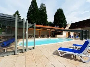 amenagement d'un couvert pour les terrasses d'un restaurant