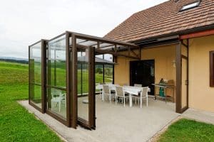 construction et installation d'un toit extérieur en suisse